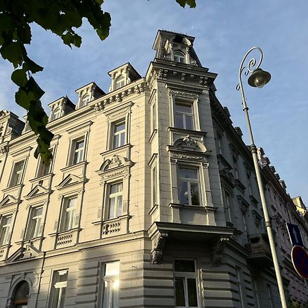 Residence Polonia Κάρλοβι Βάρι Εξωτερικό φωτογραφία