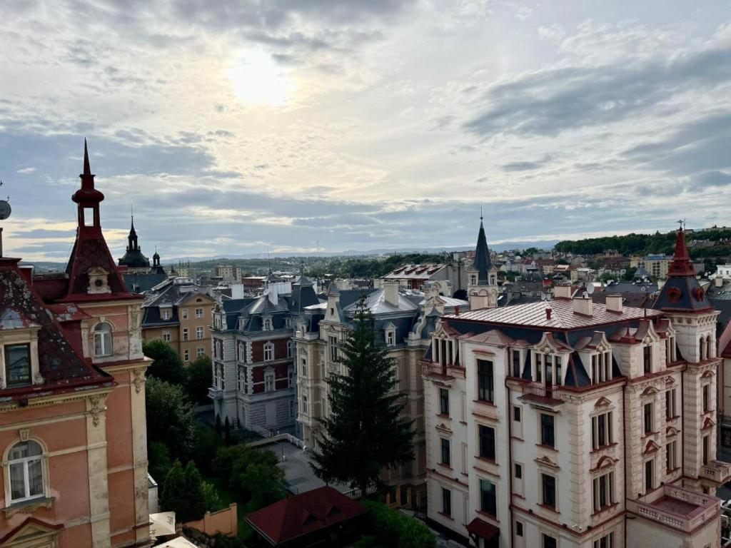 Residence Polonia Κάρλοβι Βάρι Εξωτερικό φωτογραφία
